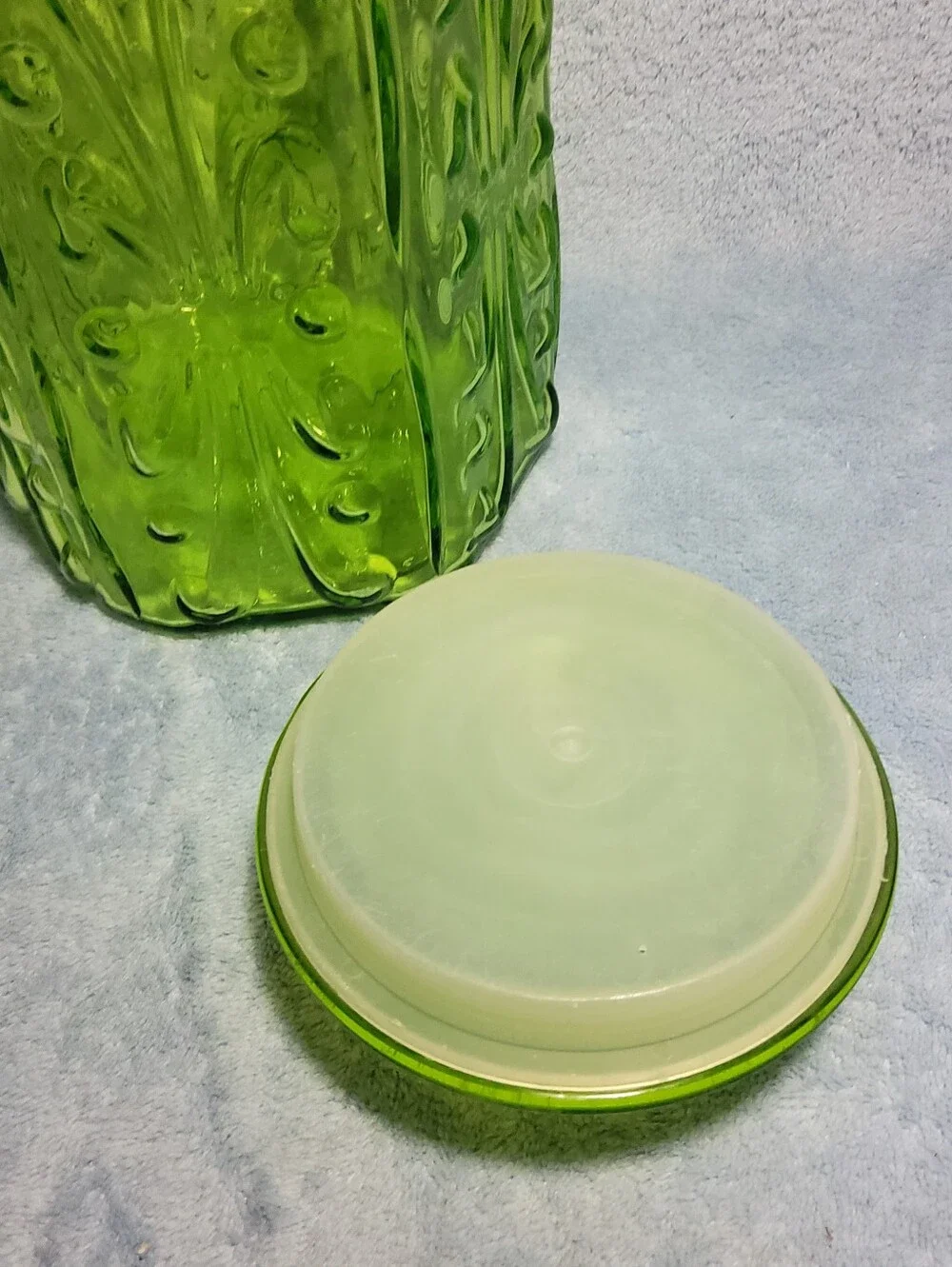 Vintage LE Smith Atterbury Scroll Green Glass Large Apothecary Jar Canister Lid